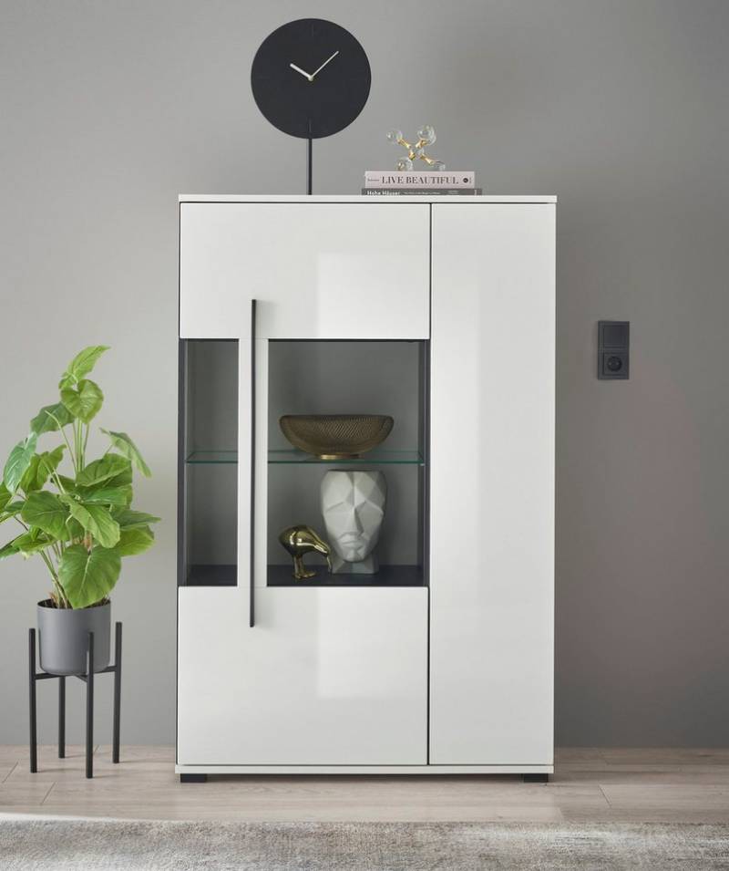 INOSIGN Vitrine Cantara, Vitrinenschrank in Eiche Evoke oder weiß, Standvitrine schwarzer Stangengriff, ausreichend Stauraum, vielseitig einsetzbar von INOSIGN