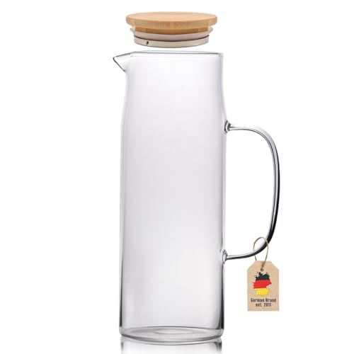 Intirilife Glaskaraffe 1,3 L- Hitzebeständiger Wasserkrug aus Borosilikatglas mit Bambusdeckel – BPA-frei, spülmaschinenfest – Karaffe für Wasser, Tee, Kaffee, Saft & Infused Water, tropffrei, schmal Intirilife Glaskaraffe 1,3 L- Hitzebeständiger Wasserkrug aus Borosilikatglas mit Bambusdeckel – BPA-frei, spülmaschinenfest – Karaffe für Wasser, Tee, Kaffee, Saft & Infused Water, tropffrei, schmal von INTIRILIFE