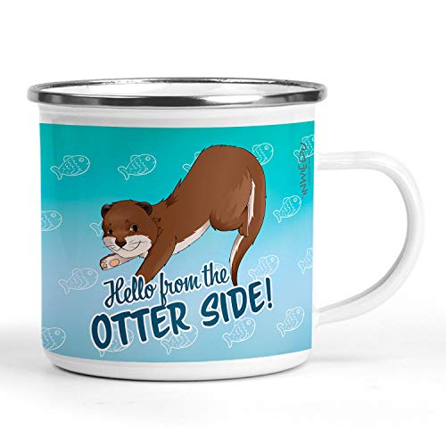 INWIEDU - Emaille Becher Otter Murphy mit Spruch: Hello from The Otter Side - Metall 300 ml - Ø 80 H 80 mm - Camping Tasse Kaffee Tee von INWIEDU