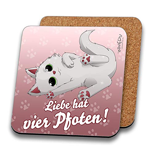INWIEDU - Untersetzer Katze Wuschel mit Spruch: Liebe hat Vier Pfoten! - MDF mit Kork Rückseite - 95 x 95 x 3 mm von INWIEDU