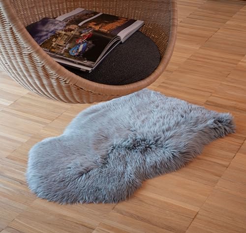 IPEA Lammfell Farbe Grau - Teppich aus echtem Schaffell - Made in Italy - 100/110 cm - Natürliche Lammfell Teppich Wohnzimmer - Weiches und Dickes Fell - Deko Fell Schlafzimmer von IPEA