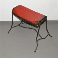Handgefertigter Hocker Aus Recycelten Ölfässern Und Geschmiedetem Stahl | Unikat Sitzfläche 44 X 25 cm Herkunft Burkina Faso von ITEMSAFRICA