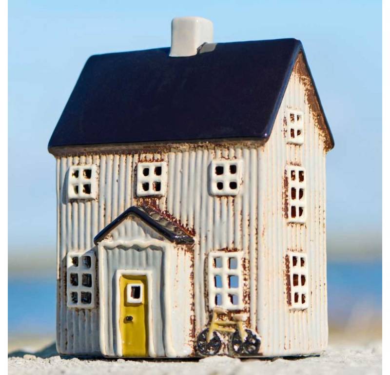 Ib Laursen Kerzenhalter IB Laursen Lichthaus VISBY Beige mit Fahrrad vor der Tür 18 cm Ib Laursen Kerzenhalter IB Laursen Lichthaus VISBY Beige mit Fahrrad vor der Tür 18 cm von Ib Laursen