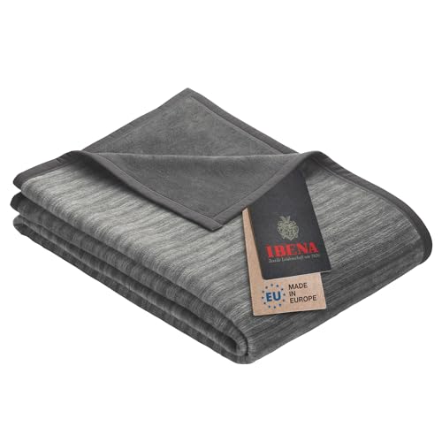 Ibena Fano Kuscheldecke 150x200 cm – Wohndecke grau hellgrau, tolle Wendedecke aus hochwertiger Baumwollmischung, kuschelweich und angenehm warm von Ibena