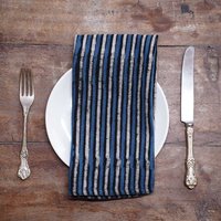Gestreifte Blau-Weiße Stoffservietten/Wiederverwendbare Nachhaltige Haushaltsware Blockprint- Und Bio-Baumwolltischwäsche - Stripe von Ichcha
