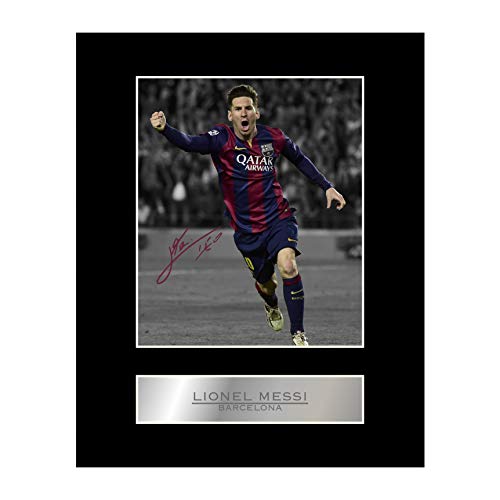 Lionel Messi signiertes Foto mit Passepartout, Barcelona FC #2 von Iconic pics