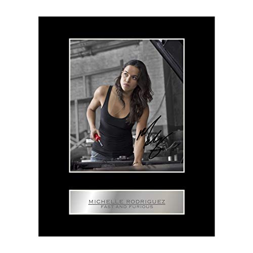 Michelle Rodriguez Signiertes Foto mit Passepartout, Fast and Furious, Autogramm, Geschenk, Bild Druck von Iconic pics