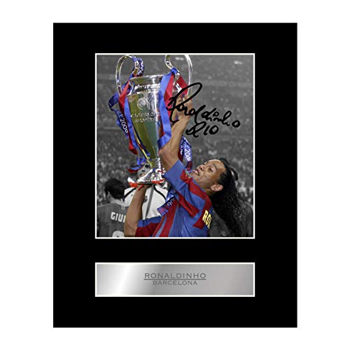 Ronaldinho Signiertes Foto mit Passepartout, Barcelona FC #2, mit Autogramm von Iconic pics