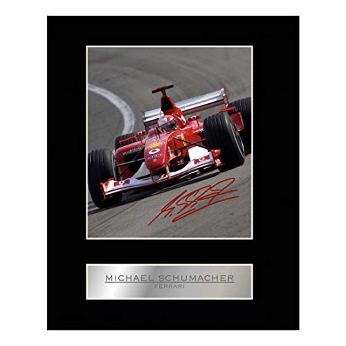 Signiertes Foto von Michael Schumacher im Ferrari, mit Passepartout von Iconic pics