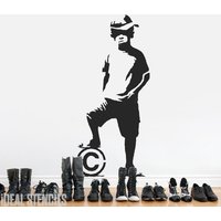 Banksy Boy Ball Schablone Wiederverwendbare Graffiti Art Decor von IdealStencils