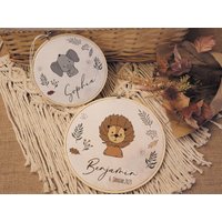 Personalisiertes Türschild Namensschild Mit Namen Und Geburtsdatum Fürs Kinderzimmer | Dekoration Wickeltisch Personalisiertes Türschild Namensschild Mit Namen Und Geburtsdatum Fürs Kinderzimmer | Dekoration Wickeltisch von Ideeschmiede