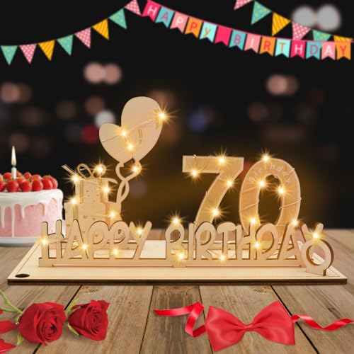 Idota 70 Geburtstag Geschenk Deko für Mann Frau Geldgeschenke mit LED Lichterkette Fliege und Geschenkpapier, 2025 Holz Schild Gästebuch für Geburtstag, Jubiläum, Hochzeit, Tischdeko Idota 70 Geburtstag Geschenk Deko für Mann Frau Geldgeschenke mit LED Lichterkette Fliege und Geschenkpapier, 2025 Holz Schild Gästebuch für Geburtstag, Jubiläum, Hochzeit, Tischdeko von Idota