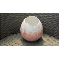 Kugelförmiger Blumentopf Aus Beton Kugelförmiger Blumentopf Aus Beton von IlGiardinoDesigns