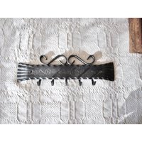 Alte Hakenleiste, Schmiedeeisen, Schlüsselleiste, Vintage, Schlüsselbrett, Eisen, Iron Alte Hakenleiste, Schmiedeeisen, Schlüsselleiste, Vintage, Schlüsselbrett, Eisen, Iron von IlSognosVintage