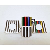 Espresso Collection Sweden Mique Porzellan Kaffeetassen Mit Untertassen, Pop Art Memphis Style Table Decor, 80S 90S Super Grafic Stripe Design von Ilumdecor