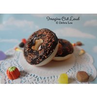 3 1/4 "Fake Donut Glasiert Schwarz Zuckerguss Orange Zucker Dekor Küche Dekor Display Halloween von ImagineOutLoud
