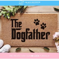Der Hundevater - Hunde Fußmatten Vatertag Matte Individuelle Willkommens-Türmatte Geschenk Für Ihn Geschenke Papa Lustige Haustier-Fußmatte von Imagineered
