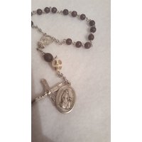 St. Francis Braun Holz Chaplet Mit Memento Mori Perle, Neue Design, Klösterlichen Stil St. Francis Braun Holz Chaplet Mit Memento Mori Perle, Neue Design, Klösterlichen Stil von ImmaculataRosariesCo