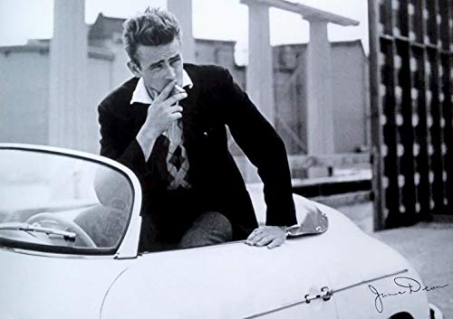 James Dean - im Porsche | US Import Plakat, Poster [59 x 84 cm] von Import Poster