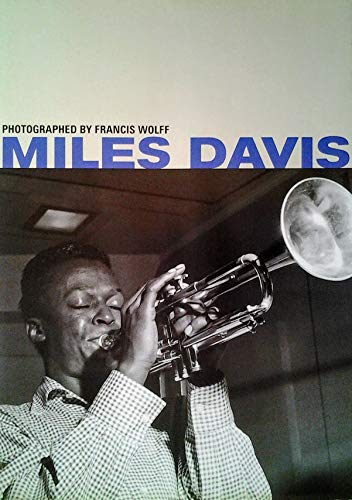 Miles Davis: by Francis Wolff | UK Import Plakat, Poster [61 x 86 cm] von Import Poster