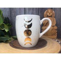 Gelbgold Und Splatter Lunar Phase Keramik Kaffee- Oder Teetasse - 16 Oz. Vollmondphasen Große Kaffeetasse von InAGlaze