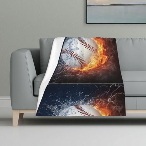 EIN Bild eines Baseballs in Wasser und Feuer,Decke, warme Anti-Pilling-Flanell-Plüsch-Überwurfdecke, 81 x 122 cm EIN Bild eines Baseballs in Wasser und Feuer,Decke, warme Anti-Pilling-Flanell-Plüsch-Überwurfdecke, 81 x 122 cm von InOmak