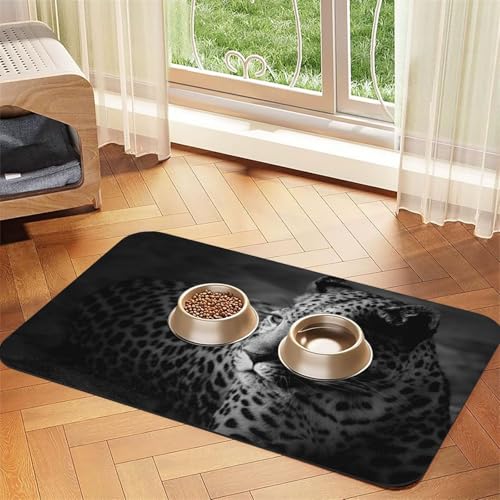Schwarz-Weiß-Bild eines Leoparden,Futtermatte für Haustiere, Tischsets aus PU-Leder für Katzen und Hunde,40x60cm Schwarz-Weiß-Bild eines Leoparden,Futtermatte für Haustiere, Tischsets aus PU-Leder für Katzen und Hunde,40x60cm von InOmak