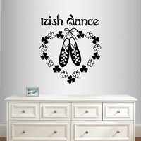 In-Style Decals Wand Vinyl Aufkleber Art Sticker Irish Dance Worte Zeichen Schuhe Irland Celtic Step Studio Dancing Girl Woman Design 1710 von InStyleDecals