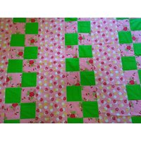 Pinker Und Grüner Quilt von InTheValleyHandmade