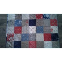 Rot, Blau Geblümte Tischdecke von InTheValleyHandmade