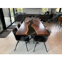 Benutzerdefinierter Flusstisch Epoxidharz Couchtisch, Live Rand Epoxy Fluss Tisch, Esszimmer Holzmöbel, Natürliche Akazie Holzplatte Esstisch von IndianArtistArt