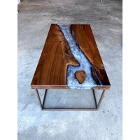 Handgemachte Tischplatte Aus Epoxidharz Holz Mit Grauem Pigment von IndianArtistArt