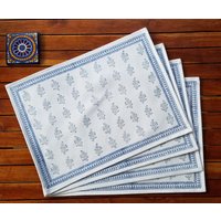 Weiße Baumwoll Platzsets Handbedruckt Mit Indigo Paisleys - 4Er Set von Indigostep