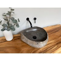 Naturstein Waschbecken Aufsatzwaschbecken Flussstein 48x42 cm Naturstein Waschbecken Aufsatzwaschbecken Flussstein 48x42 cm von IndiqueDE