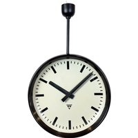 Große Industrielle Bakelit Doppelseitige Fabrikuhr Von Pragotron, 1950Er Jahre Große Industrielle Bakelit Doppelseitige Fabrikuhr Von Pragotron, 1950Er Jahre von IndustrialAntik