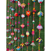 Cw0021 Get 9 Linie Für Perlenvorhang Zur Fensterdekoration Ihrer Wohnung Mit Handmade-Puppe Diese Schöne Und Bunte Pom Accessoire Cw0021 Get 9 Linie Für Perlenvorhang Zur Fensterdekoration Ihrer Wohnung Mit Handmade-Puppe Diese Schöne Und Bunte Pom Accessoire von IndycraftsDesigns