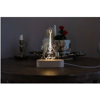Name Laser Cut Acryl Usb Lampe Für Jungen Oder Mädchen Gitarre Design - Led Kinderzimmer Deko Personalisiertes Geschenk Name Laser Cut Acryl Usb Lampe Für Jungen Oder Mädchen Gitarre Design - Led Kinderzimmer Deko Personalisiertes Geschenk von InfluentUK