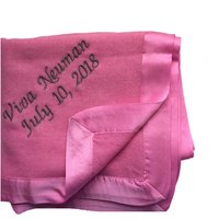 Bestickte Babydecke Aus 100% Kaschmir Mit Seidenrand - Viele Farben von InitialImpressions