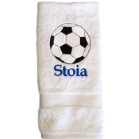 Weißes Handtuch Individuell Bestickt Mit Großem Fußball Und Personalisiert von InitialImpressions