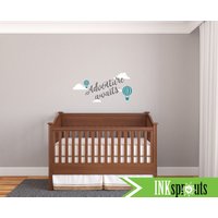 Adventure Awaits Aufkleber, Wolken Und Heißluftballons Boho Kinderzimmer Jungenzimmer, Mädchenzimmer, Modernes von InkSprouts