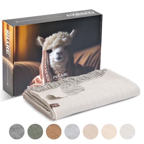 Inkari Alpaka Wolldecke – Kuschelige und Flauschige Decke aus Alpaka und Merinowolle – Perfekt für Sofa, Wohnzimmer und Bett, (Fishbone-Silver), (140 x 210 cm) von Inkari