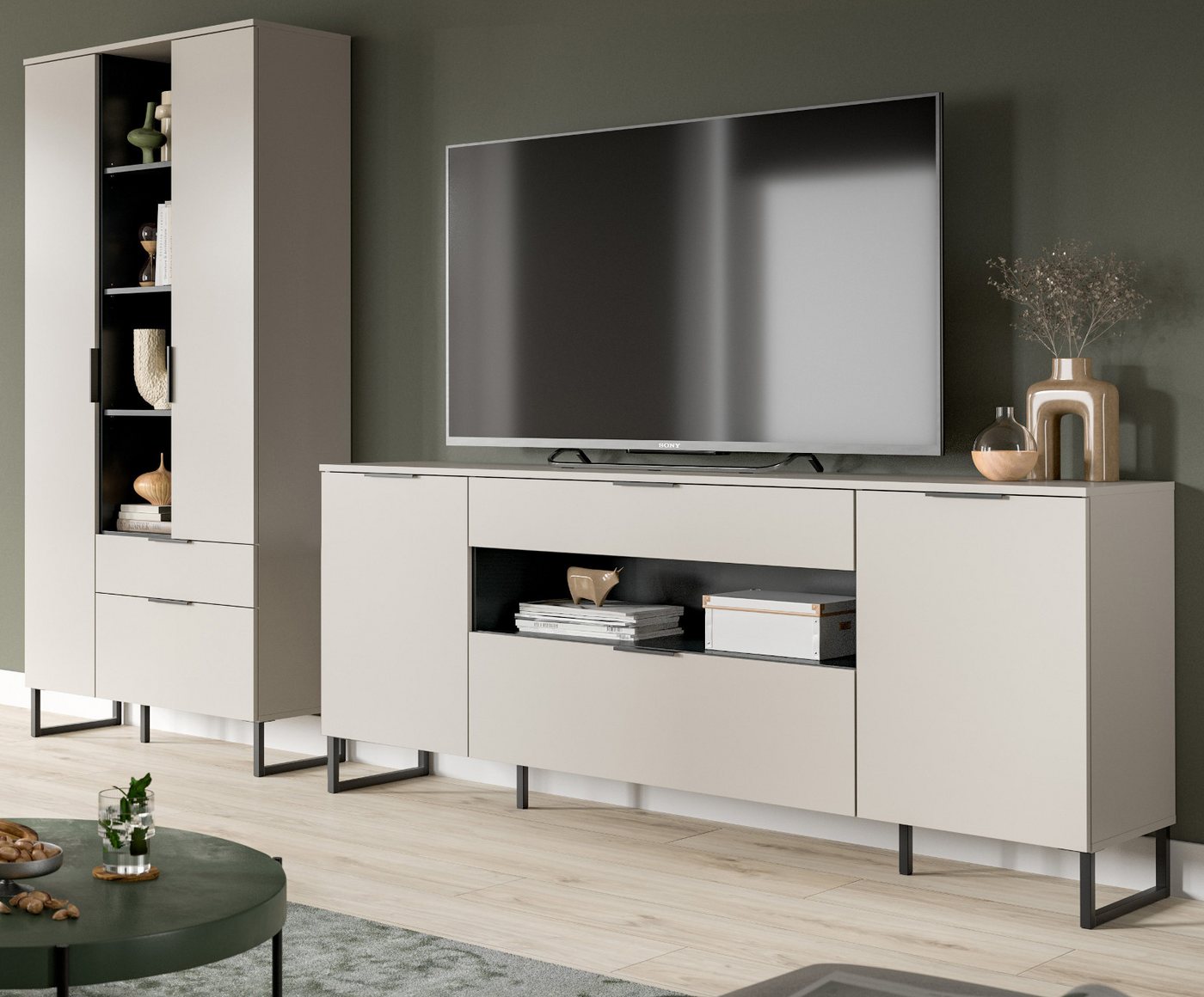 Inn.Furn Wohnwand Morena, (Wohnkombination in Kaschmir / Sand und Schwarz, 2-teilig, 290 x 192 cm), Komforthöhe und Soft-Close-Funktion von Inn.Furn
