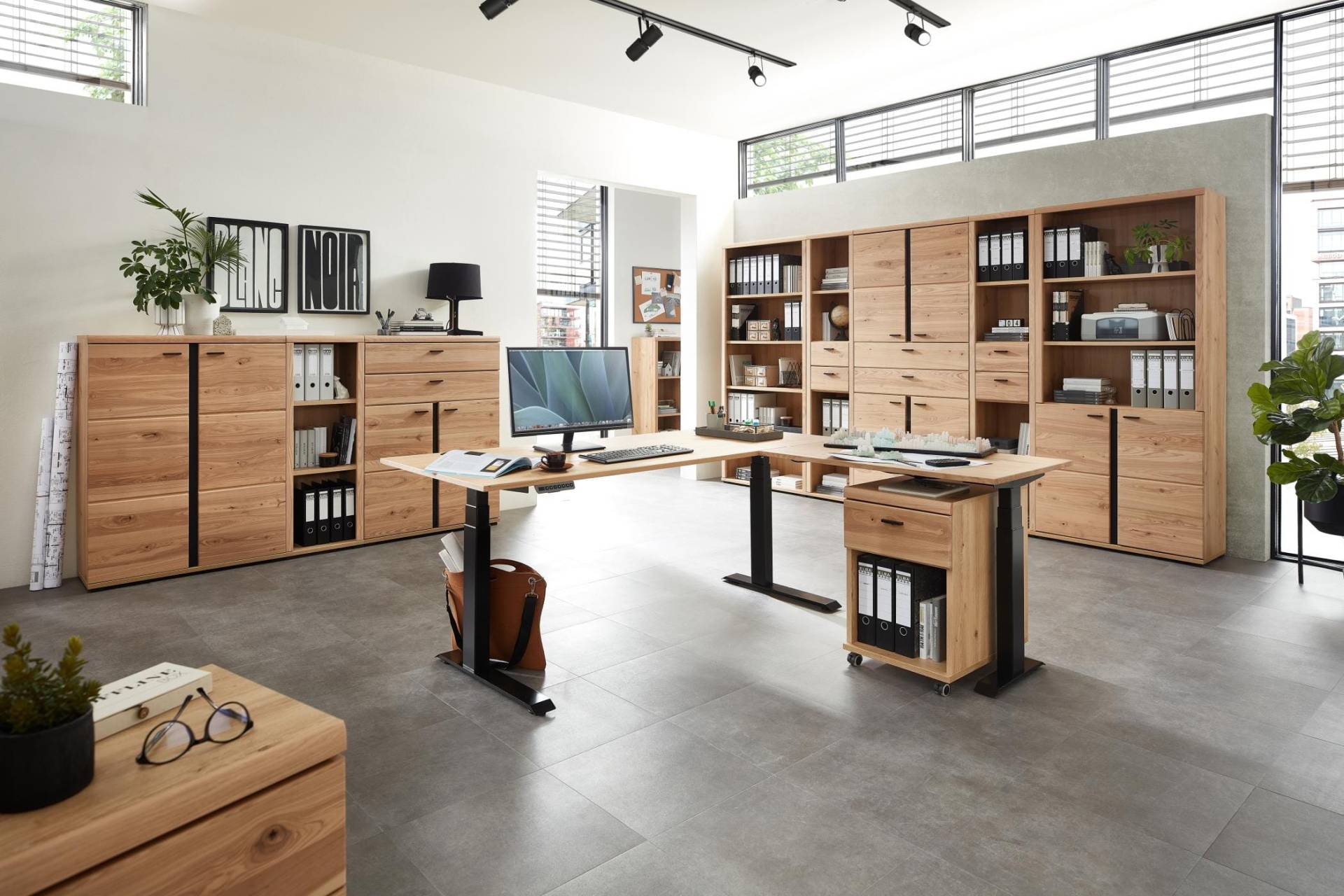 Komplettbüro SONOS II 10-teilig Front Altesche Massivholz gebürstet Tischplatten Altesche furniert Komplettbüro SONOS II 10-teilig Front Altesche Massivholz gebürstet Tischplatten Altesche furniert von InnoStyle