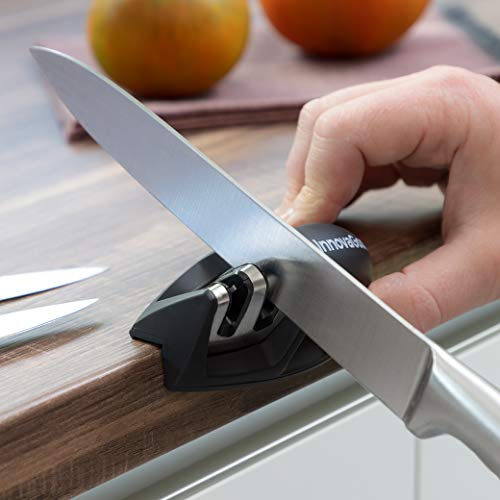 InnovaGoods - Kompakter, sicherer Messerschärfer, für verschiedene Schleiftypen, ergonomisches Design, rutschfester Boden, Schwarz, ABS, Wolfram, Stahl, Keramik von InnovaGoods