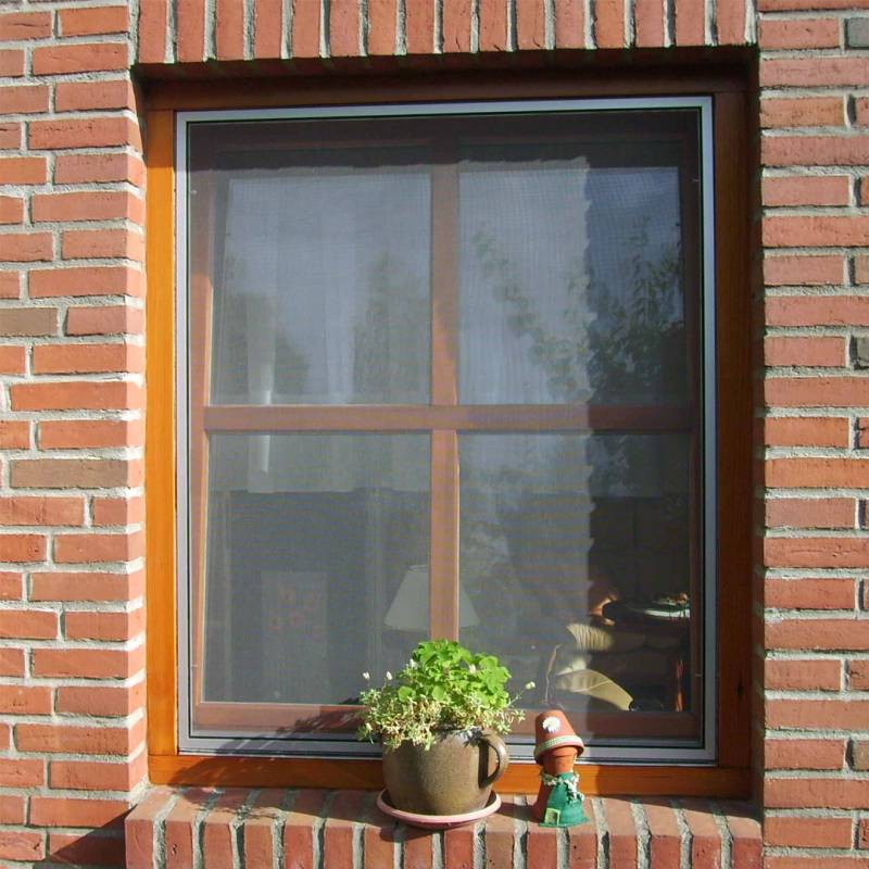 Fliegengitter für Holzfenster, passt auch bei angrenzendem Rollladen | Flairline-FS von Insetto