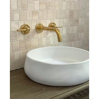 Unlackierter An Der Wand Befestigter Badezimmer-Waschbecken-Hahn Aus Massivem Messing, Antiker Becken-Waschtischhahn | Zollfrei Unlackierter An Der Wand Befestigter Badezimmer-Waschbecken-Hahn Aus Massivem Messing, Antiker Becken-Waschtischhahn | Zollfrei von InsidEast