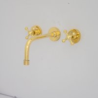 Unlackiertes Messing An Der Wand Befestigtes Waschbecken, Eingebauter Waschtischhahn Mit Kreuzgriffen von InsidEast
