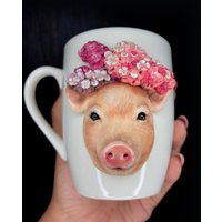 Handgemachte 3D Schwein Tasse - Süße Polymer Clay Portrait Geschenke Mit Blumenkrone Dekor Skulptur von InspiranteByG