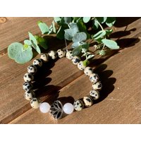 Lotus Kristall Edelstein Armbänder Handgemacht Amethyst Dalmatiner Jaspis Quarz Schwarz Picasso Geschenk Boho Hippie Stretch Lotus Kristall Edelstein Armbänder Handgemacht Amethyst Dalmatiner Jaspis Quarz Schwarz Picasso Geschenk Boho Hippie Stretch von InspiredVisionsCo