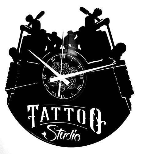 Instant Karma Clocks | Tätowierer Wanduhr Tattoo Studio Design mit Maschinen – Geschenk für Tattoo-Fans | Geräuschlosem Quarzwerk | Geschenkidee für Küche, Schlafzimmer, Wohnzimmer von Instant Karma Clocks